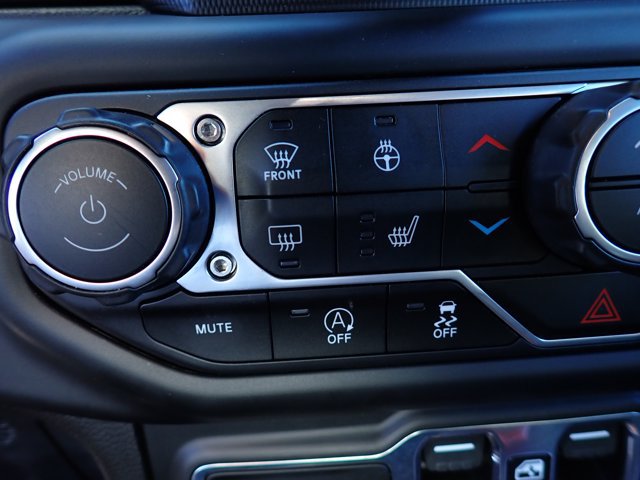 Used 2021 Jeep Gladiator Mojave w/ Cold Weather Group AWD/4WD image 20