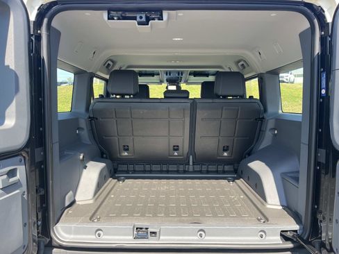 Used 2024 INEOS Grenadier Fieldmaster Edition AWD/4WD image 11