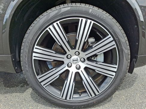 Used 2024 Volvo XC90 T8 Plus w/ Protection Package Premier image 8