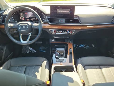 Certified 2023 Audi Q5 2.0T Premium Plus w/ Premium Plus Package image 2
