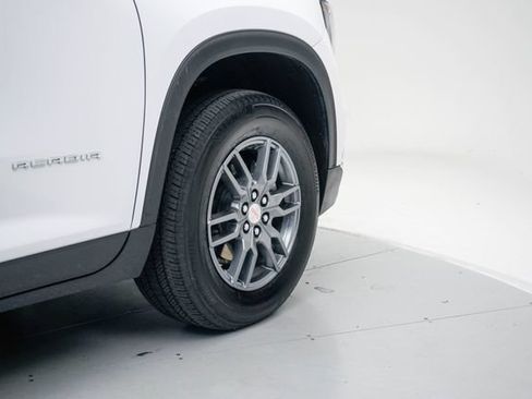 Used 2025 GMC Acadia Elevation FWD image 22