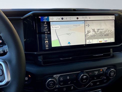 New 2025 Jeep Wrangler Sahara image 7