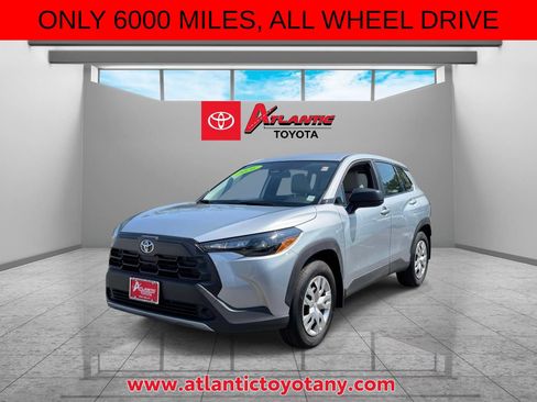 Used 2026 Toyota Corolla Cross L AWD/4WD image 2
