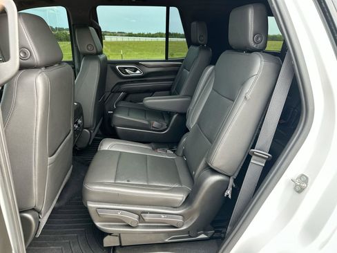 Used 2021 Chevrolet Tahoe Z71 w/ Z71 Signature Package AWD/4WD image 22