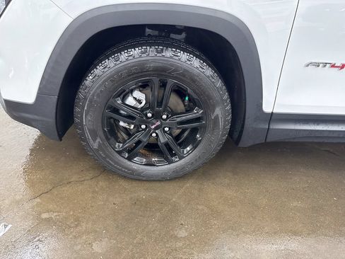 Used 2023 GMC Terrain AT4 w/ Tech Package AWD/4WD image 11
