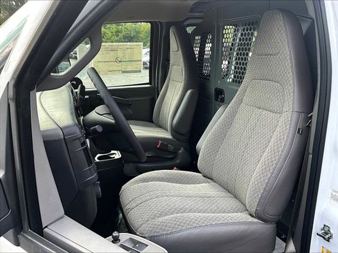 New 2025 Chevrolet Express 2500 w/ Driver Convenience Package image 21