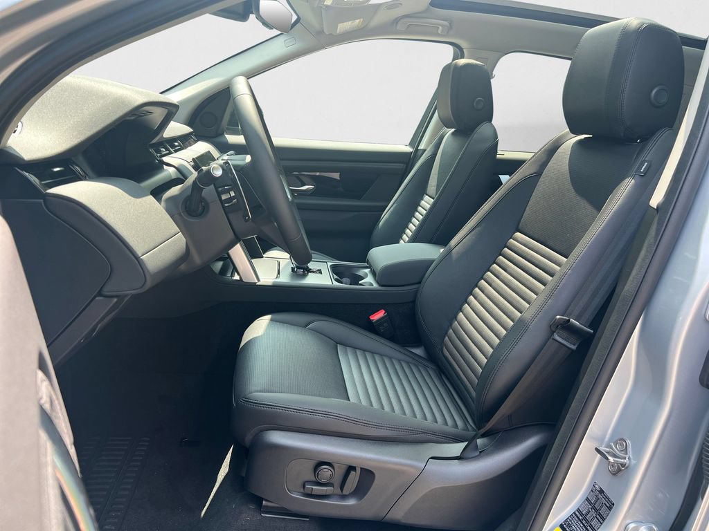 New 2025 Land Rover Discovery Sport S AWD/4WD image 14