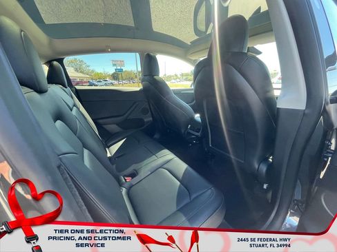 Used 2024 Tesla Model Y Long Range image 18