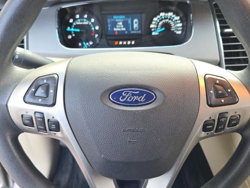 Used 2018 Ford Taurus SE FWD image 22
