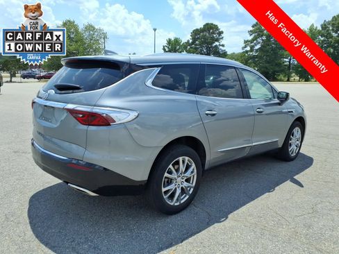 Used 2023 Buick Enclave Essence w/ Experience Buick Package FWD image 5