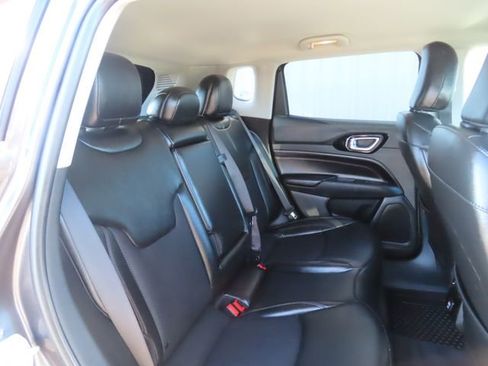 Used 2022 Jeep Compass Trailhawk AWD/4WD image 29