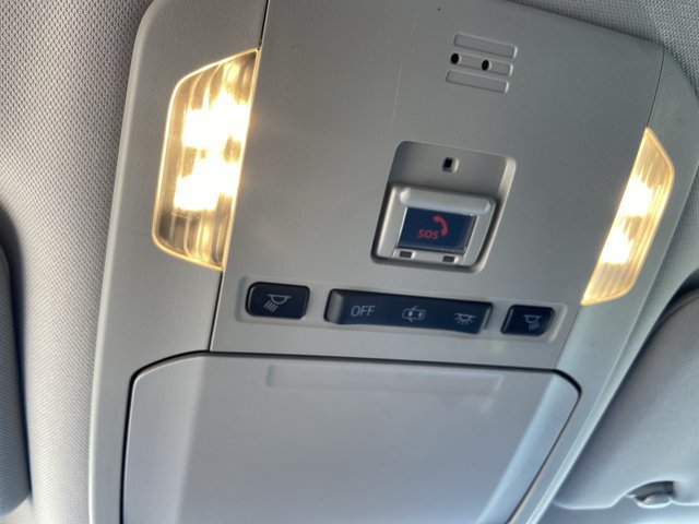 Used 2021 Toyota Highlander LE FWD image 44