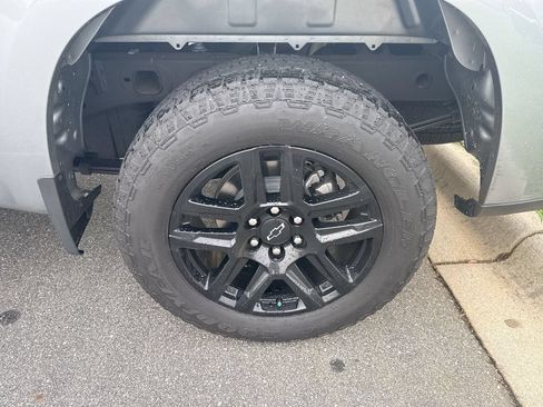 Used 2025 Chevrolet Silverado 1500 Custom w/ Turbomax Blackout Package AWD/4WD image 24