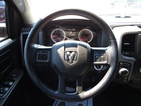 Used 2017 RAM 1500 ST AWD/4WD image 11