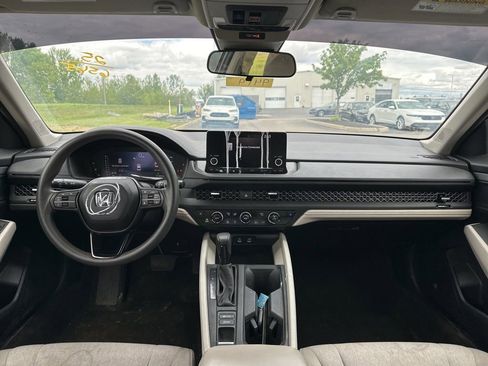 Used 2025 Honda Accord SE image 20