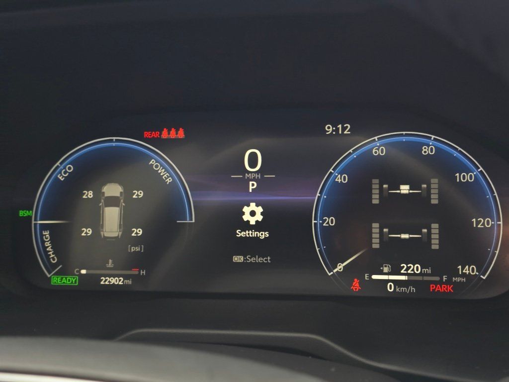 Used 2025 Toyota RAV4 XSE w/ Advanced Technology Package AWD/4WD image 39