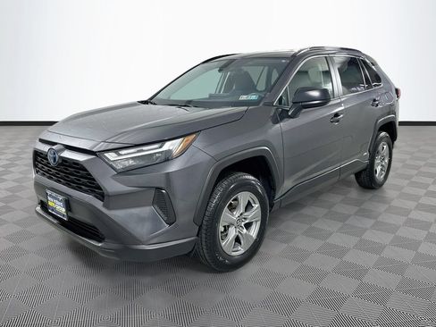 Used 2024 Toyota RAV4 LE AWD/4WD image 3