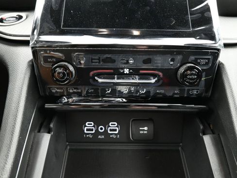 New 2026 Jeep Grand Cherokee Laredo X AWD/4WD image 18