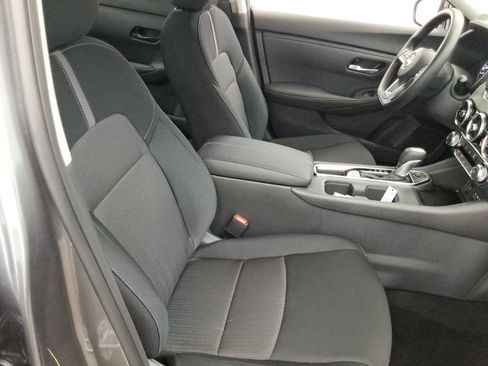 Used 2025 Nissan Sentra SV image 16