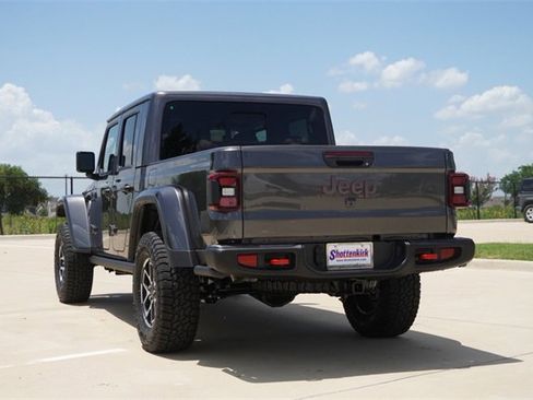 New 2025 Jeep Gladiator Rubicon w/ Convenience Group image 6