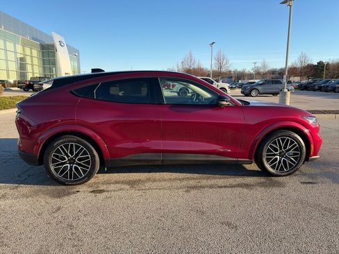 Used 2025 Ford Mustang Mach-E Premium image 8