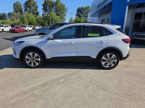 Used 2025 Ford Escape Platinum AWD/4WD image 2