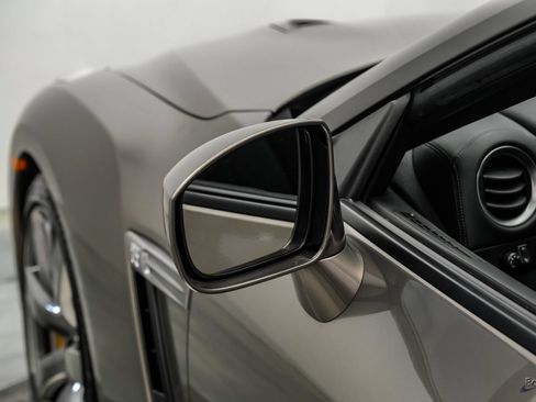 Used 2009 Nissan GT-R Premium AWD/4WD image 44