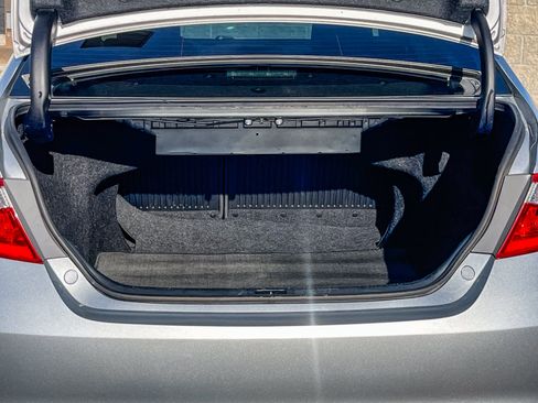 Used 2016 Toyota Camry LE image 25