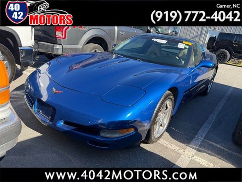 Used 2002 Chevrolet Corvette Coupe w/ Preferred Equipment Group1 image 1