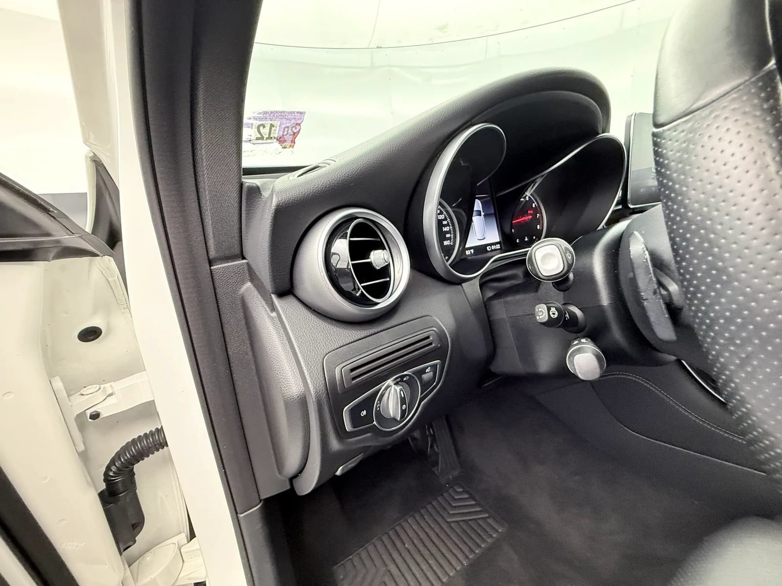 Used 2018 Mercedes-Benz GLC 300 4MATIC image 35