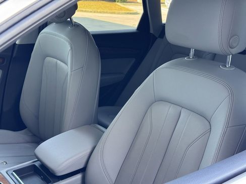 Used 2022 Audi Q5 2.0T Premium w/ Convenience Package image 20