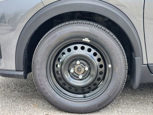 New 2025 Nissan Kicks Play S image 7