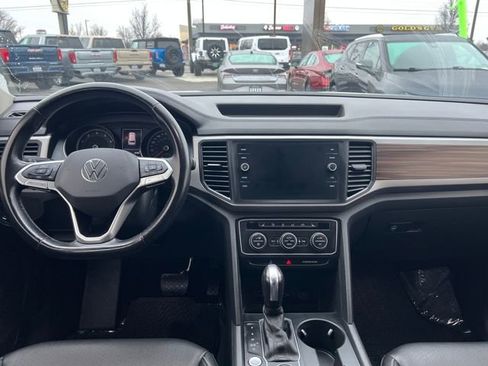Used 2021 Volkswagen Atlas SE image 19