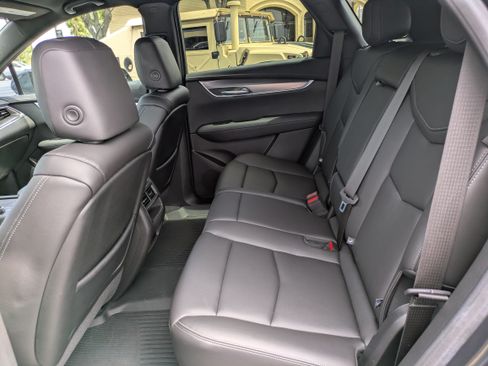 Certified 2023 Cadillac XT5 Luxury FWD image 12