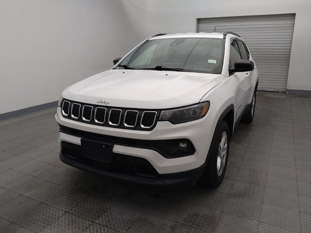 Used 2023 Jeep Compass Latitude AWD/4WD image 15