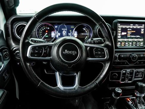 Used 2022 Jeep Wrangler Unlimited Sahara w/ Safety Group image 18