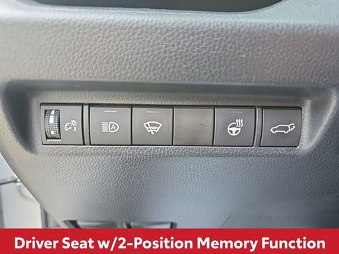 Used 2021 Toyota RAV4 XLE Premium image 25