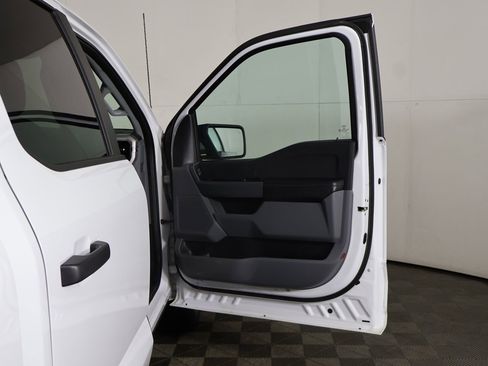 Used 2023 Ford F150 XLT w/ Trailer Tow Package image 19