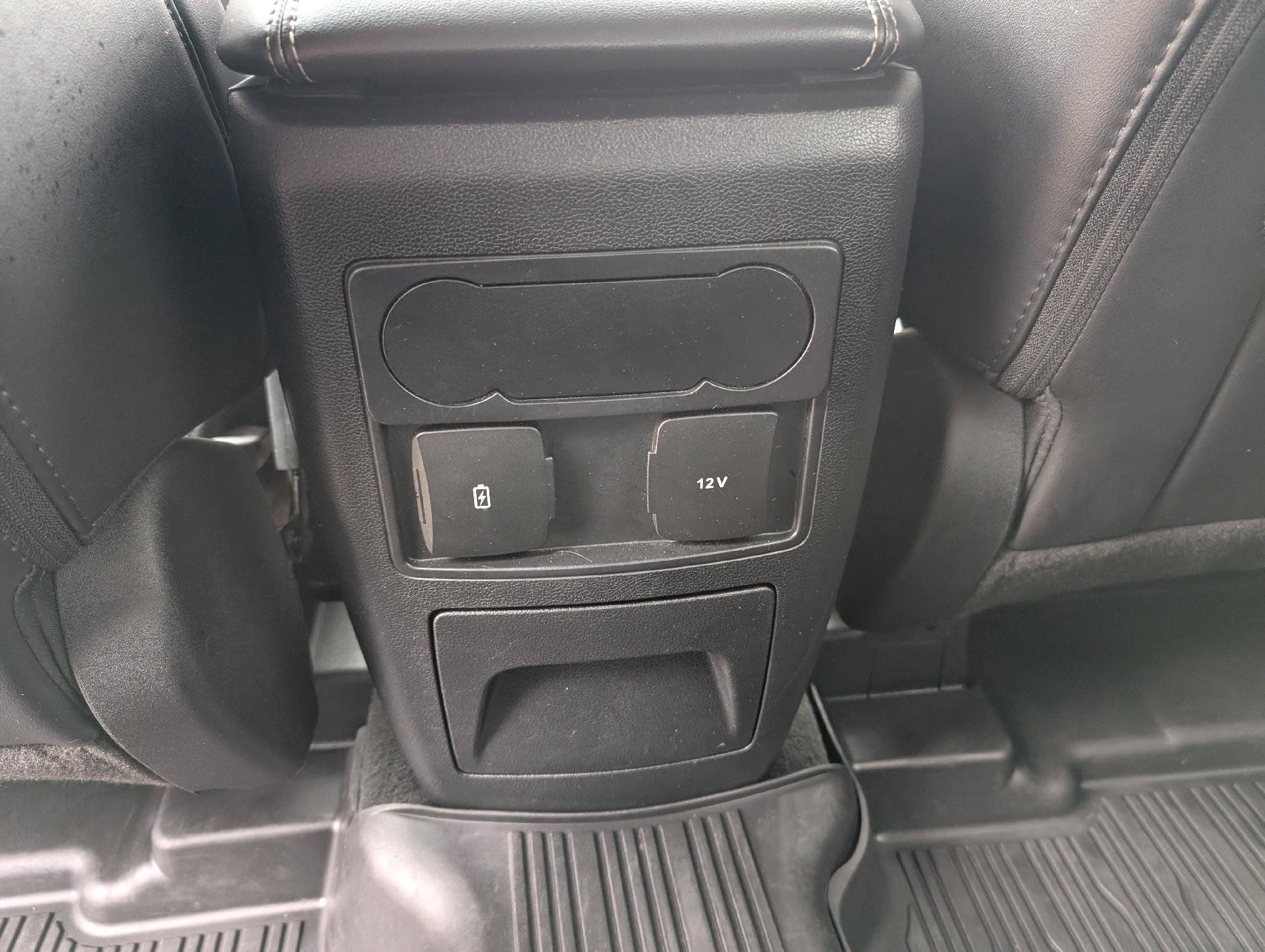 Used 2023 Ford Explorer XLT w/ Equipment Group 202A AWD/4WD image 33