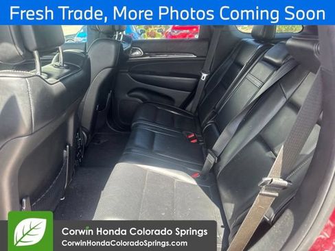 Used 2017 Jeep Grand Cherokee Overland AWD/4WD image 7