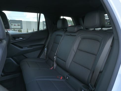 Used 2025 Chevrolet Equinox LT w/ Convenience Package II FWD image 11