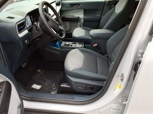 New 2025 Ford Maverick XLT w/ XLT Luxury Package image 17