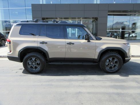 Used 2026 Lexus GX 550 image 11