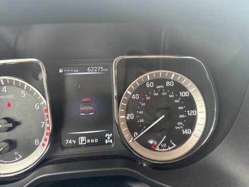 Used 2017 Nissan Titan SV AWD/4WD image 12