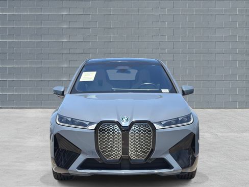 Used 2023 BMW iX xDrive50 w/ Sport Package AWD/4WD image 2