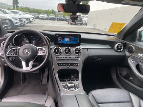 Used 2019 Mercedes-Benz C 300 Sedan image 8