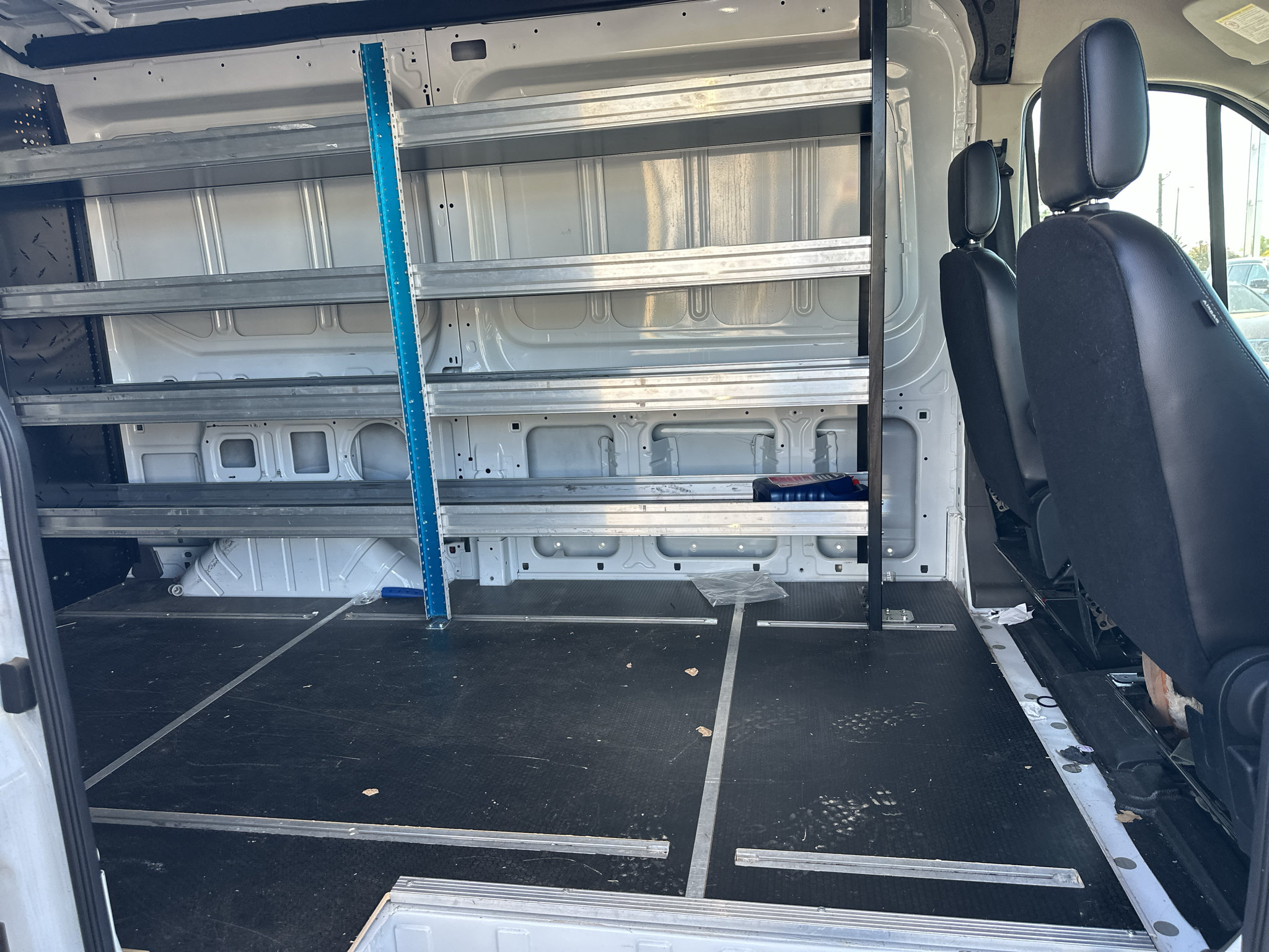 Used 2023 Ford Transit 150 Medium Roof w/ Fleet Safety Package RWD image 18