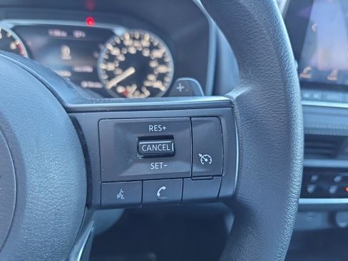 Used 2023 Nissan Rogue S image 21