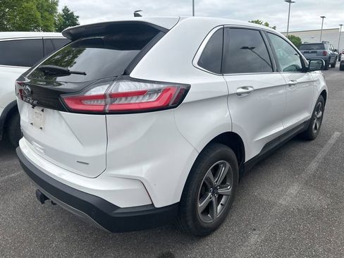 Used 2021 Ford Edge SEL w/ Convenience Package AWD/4WD image 2
