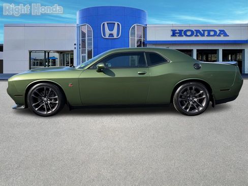 Used 2022 Dodge Challenger R/T Scat Pack w/ Driver Convenience Group image 3